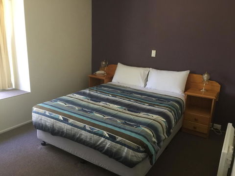 The Fox And Hounds Historic Hotel - Accommodation Fremantle 10
