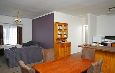 The Fox And Hounds Historic Hotel - Accommodation Fremantle 20