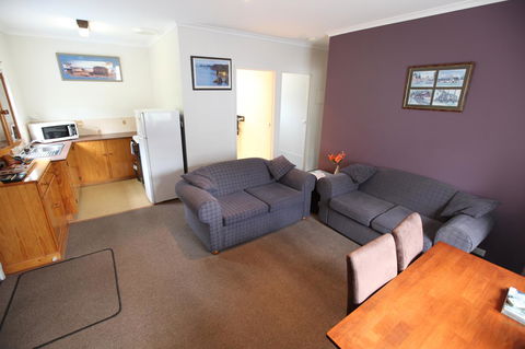 The Fox And Hounds Historic Hotel - Accommodation Fremantle 18