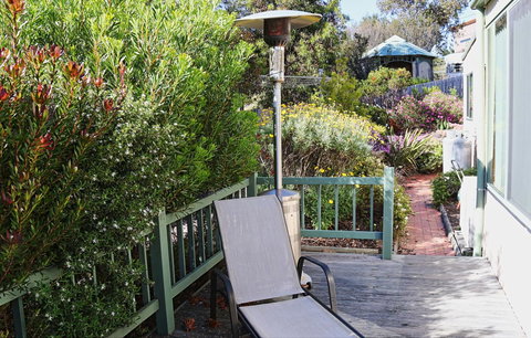 Hazards Beach House - Accommodation Fremantle 2