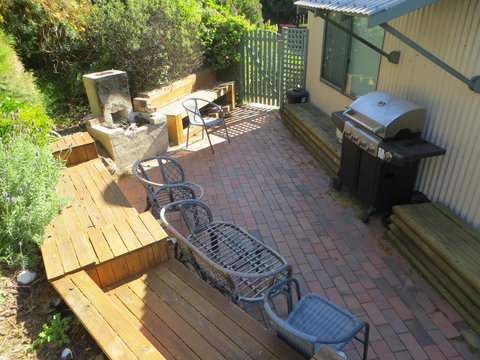 Hazards Beach House - Accommodation Fremantle 3