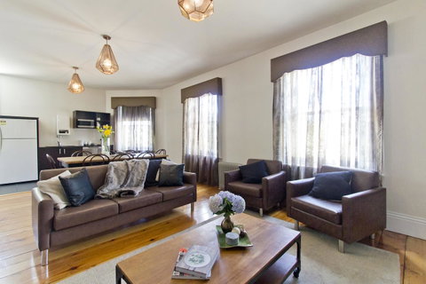 Deloraine Hotel - Accommodation Fremantle 4