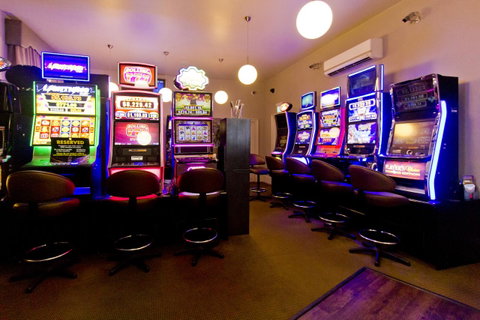 Deloraine Hotel - Accommodation Fremantle 17