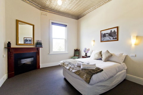 Deloraine Hotel - Accommodation Fremantle 6