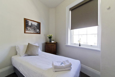 Deloraine Hotel - Accommodation Fremantle 24