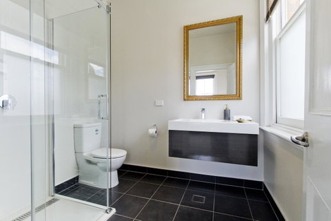 Deloraine Hotel - Accommodation Fremantle 2
