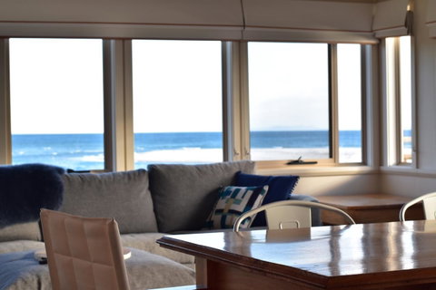The Strand ~ On The Edge Of The Beach - Accommodation Fremantle 16