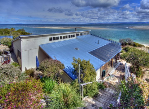 The Strand ~ On The Edge Of The Beach - Accommodation Fremantle 13