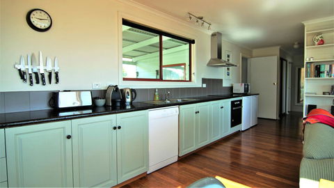 DOLPHIN LOOKOUT COTTAGE - Amazing Views Of The Bay Of Fires - Accommodation Fremantle 5