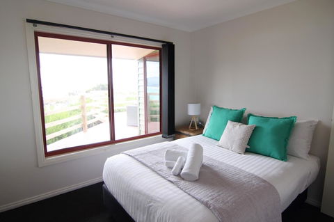DOLPHIN LOOKOUT COTTAGE - Amazing Views Of The Bay Of Fires - Accommodation Fremantle 8