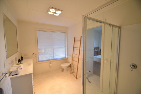 Waders - Accommodation Fremantle 4