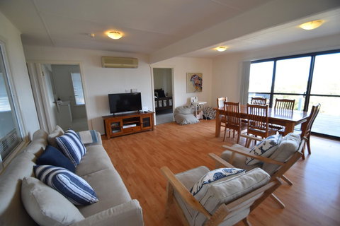 Waders - Accommodation Fremantle 1