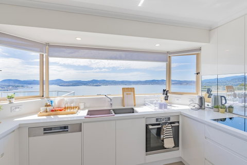 Nature & Relax House, Panoramic Sea View, Free Parking 37 - Accommodation Fremantle 4