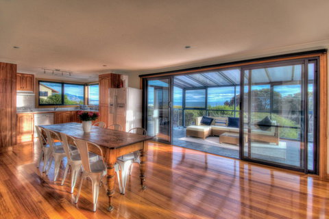 Blue Waves - Accommodation Fremantle 6