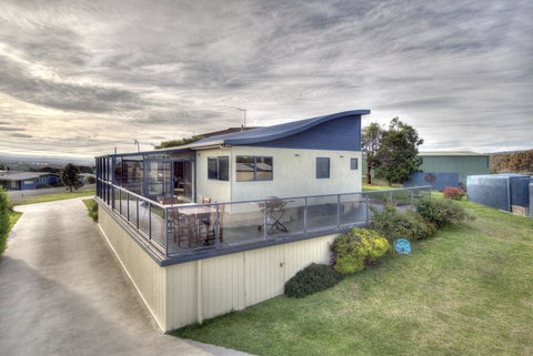 Blue Waves - Accommodation Fremantle 13