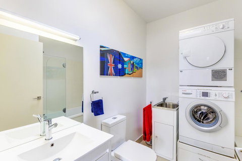 Bellerive Marina View Apartments No 28 - Accommodation Fremantle 8