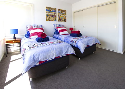 Bellerive Marina View Apartments No 28 - Accommodation Fremantle 13