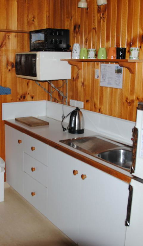 The Wombat Cottage - Accommodation Fremantle 11