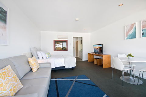 Lorne Bay View Motel - Accommodation Fremantle 10