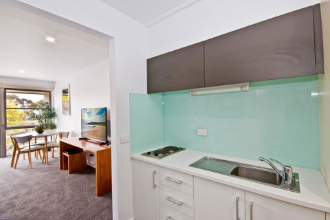 Lorne Bay View Motel - Accommodation Fremantle 16