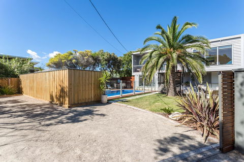 Front Beach House - Accommodation Fremantle 5
