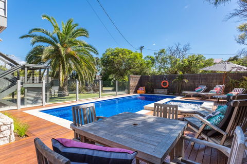 Front Beach House - Accommodation Fremantle 9