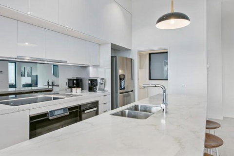Experience Platinum Hotel Apartments - Accommodation Fremantle 10