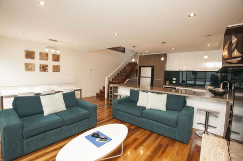 7 Falls Apartments - Accommodation Fremantle 4