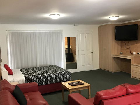 Beachcomber Motel & Apartments - Accommodation Fremantle 11