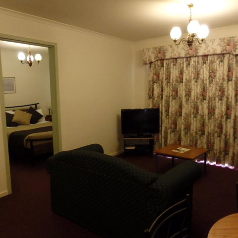 Bright Chalet - Accommodation Fremantle 10