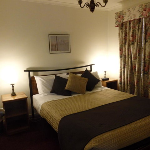 Bright Chalet - Accommodation Fremantle 12