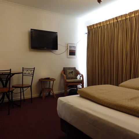 Bright Chalet - Accommodation Fremantle 13