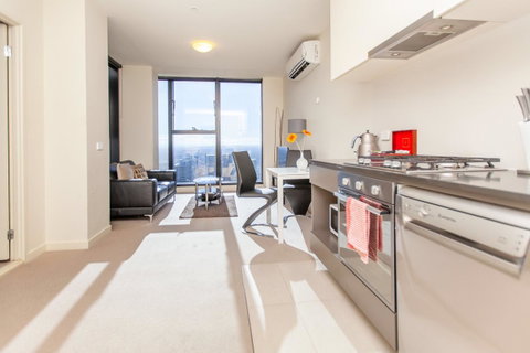 Melbourne SkyHigh Apartments - Accommodation Fremantle 2