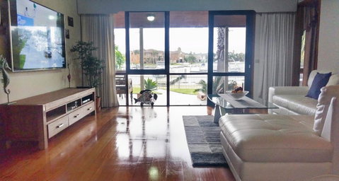 Waterfront Retreat - Accommodation Fremantle 4