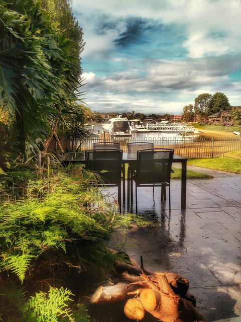 Waterfront Retreat - Accommodation Fremantle 8