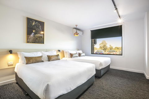 Nightcap At The Cheeky Squire - Accommodation Fremantle 19