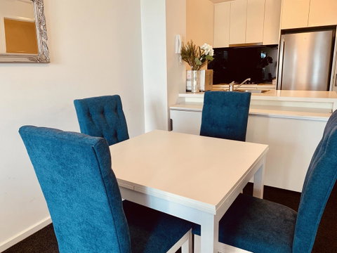 Luxury Apartments With View - Accommodation Fremantle 12