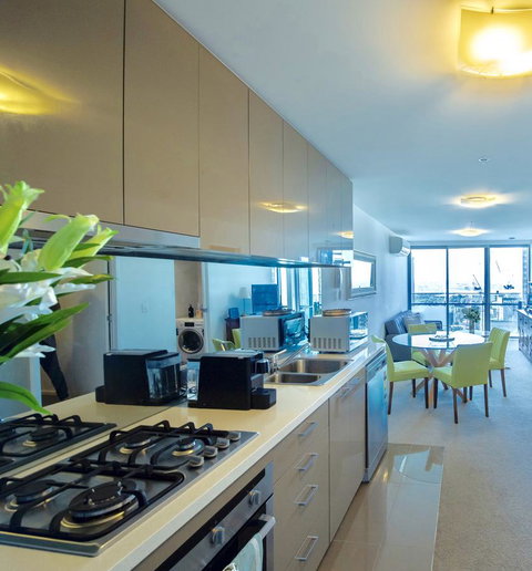 Luxury Apartments With View - Accommodation Fremantle 3