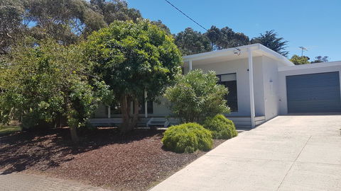 Island Escape - Accommodation Fremantle 0