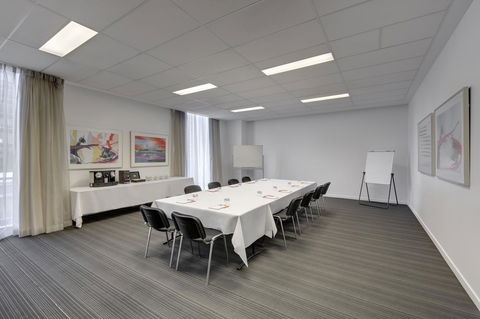 Travelodge Hotel Melbourne Docklands - Accommodation Fremantle 24