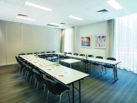 Travelodge Hotel Melbourne Docklands - Accommodation Fremantle 11