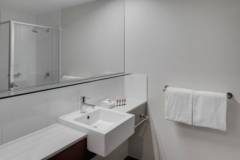 Travelodge Hotel Melbourne Docklands - Accommodation Fremantle 14
