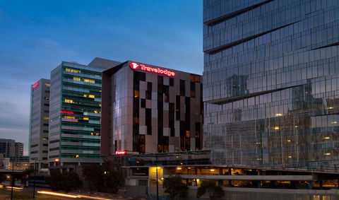 Travelodge Hotel Melbourne Docklands - Accommodation Fremantle 23