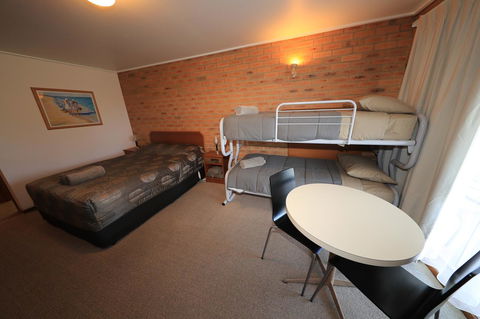 Quays Motel San Remo - Accommodation Fremantle 11