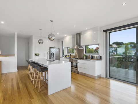 Aireys Ocean View - Accommodation Fremantle 6