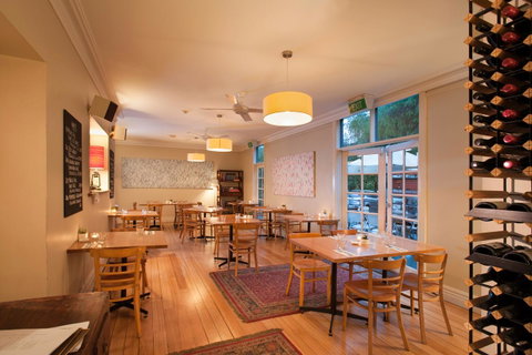 Athelstane House - Accommodation Fremantle 10