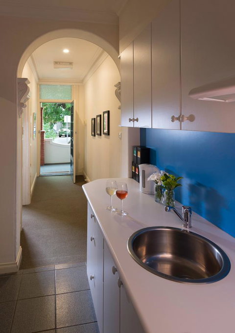 Athelstane House - Accommodation Fremantle 12