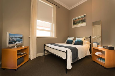 Athelstane House - Accommodation Fremantle 17