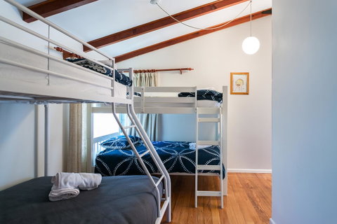 Beach Front Beauty - Ocean Front Views - Accommodation Fremantle 12