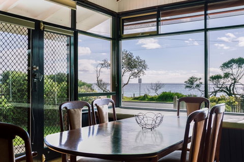 Beach Front Beauty - Ocean Front Views - Accommodation Fremantle 0